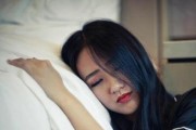 当另一半想分手的心理（如何应对另一半的突然分手请求）