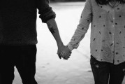 冲动离婚后如何挽回（从心理、行动两方面着手，提升夫妻感情和互信）