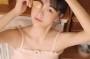 如何让不擅社交的女生喜欢上你？（解析社交技巧，懂得吸引心动的关键）