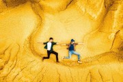 80后小伙爱情挽回感悟——用真情撑起爱情长廊（爱情路上的坎坷与收获，他如何成功挽回心爱的女友？）
