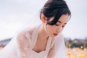 如何成功让女友回心转意（实用技巧让你赢回她的心）