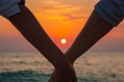 挽回两地情感矛盾的技巧（如何化解情感矛盾、修复感情，让两地恋更甜蜜？）