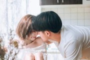 如何用聊天小技巧挽回前男友？（掌握这些套路，让你的聊天更有力量）