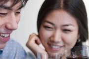 夫妻冷战如何处理？（以高情商处理夫妻冷战，让婚姻更美满）