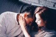 女孩心动男孩，表现方式大揭秘！（如何看懂女孩喜欢男孩的行为？——从这15个方面来看！）