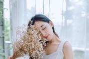 男人最迷恋女人的三大特质（揭秘男人心中的最爱，性感、自信和智慧）