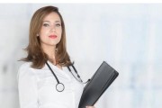搭讪绝招，助你告别单身（11个实用技巧教你轻松搭讪，拥有美好爱情）